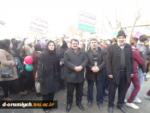 حضور باشکوه اساتید ، کارکنان ودانشجویان آموزشکده فنی وحرفه ای دختران ارومیه در راهپیمایی یوم الله 22 بهمن