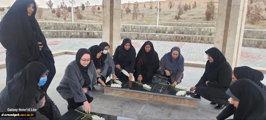 غبار روبی مزار شهدای گمنام 2