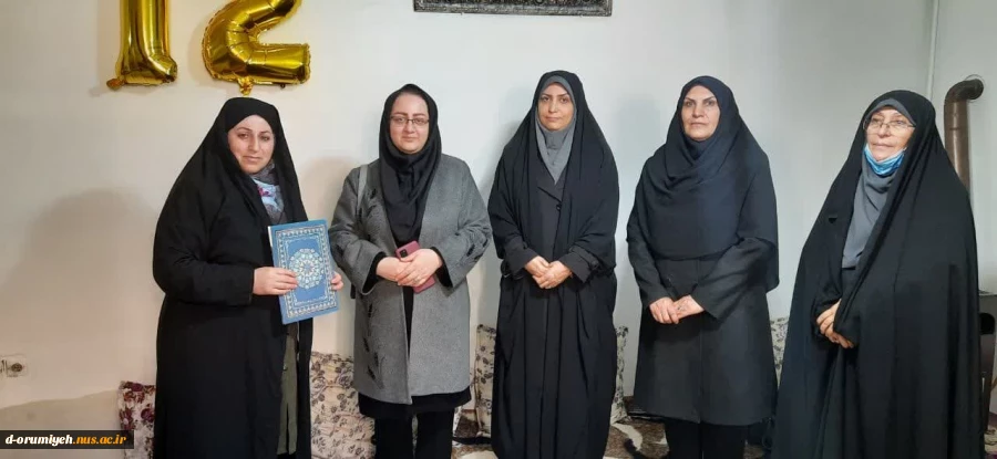 دیدار و عرض احترام  ریاست و جمعی از همکاران آموزشکده ملی مهارت دختران ارومیه به خانواده معزز  جانباز متوفی ولی پور ملا احمدی 
 2